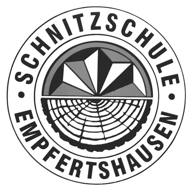 Auszubildende der Schnitzschule Empfertshausen/Rhön